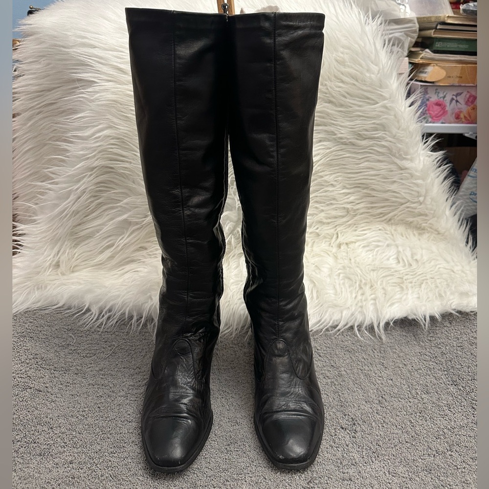 Elegant 80s Vintage Black Leather Knee-High Boots